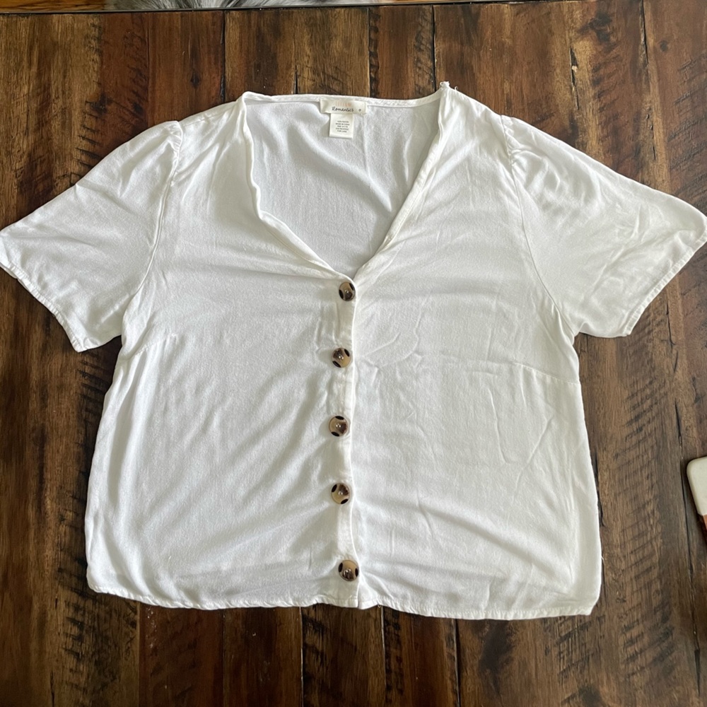 white button up short sleeve shirt